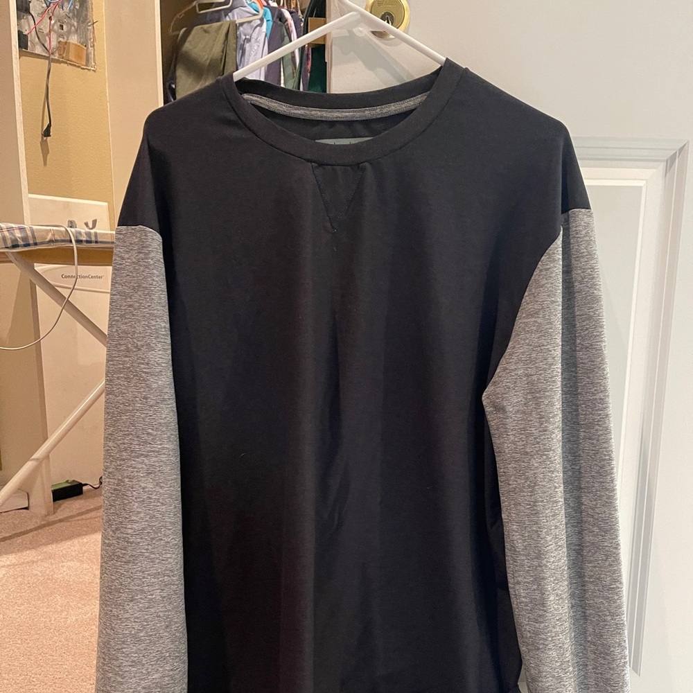 Outdoor Voices men’s Crewneck